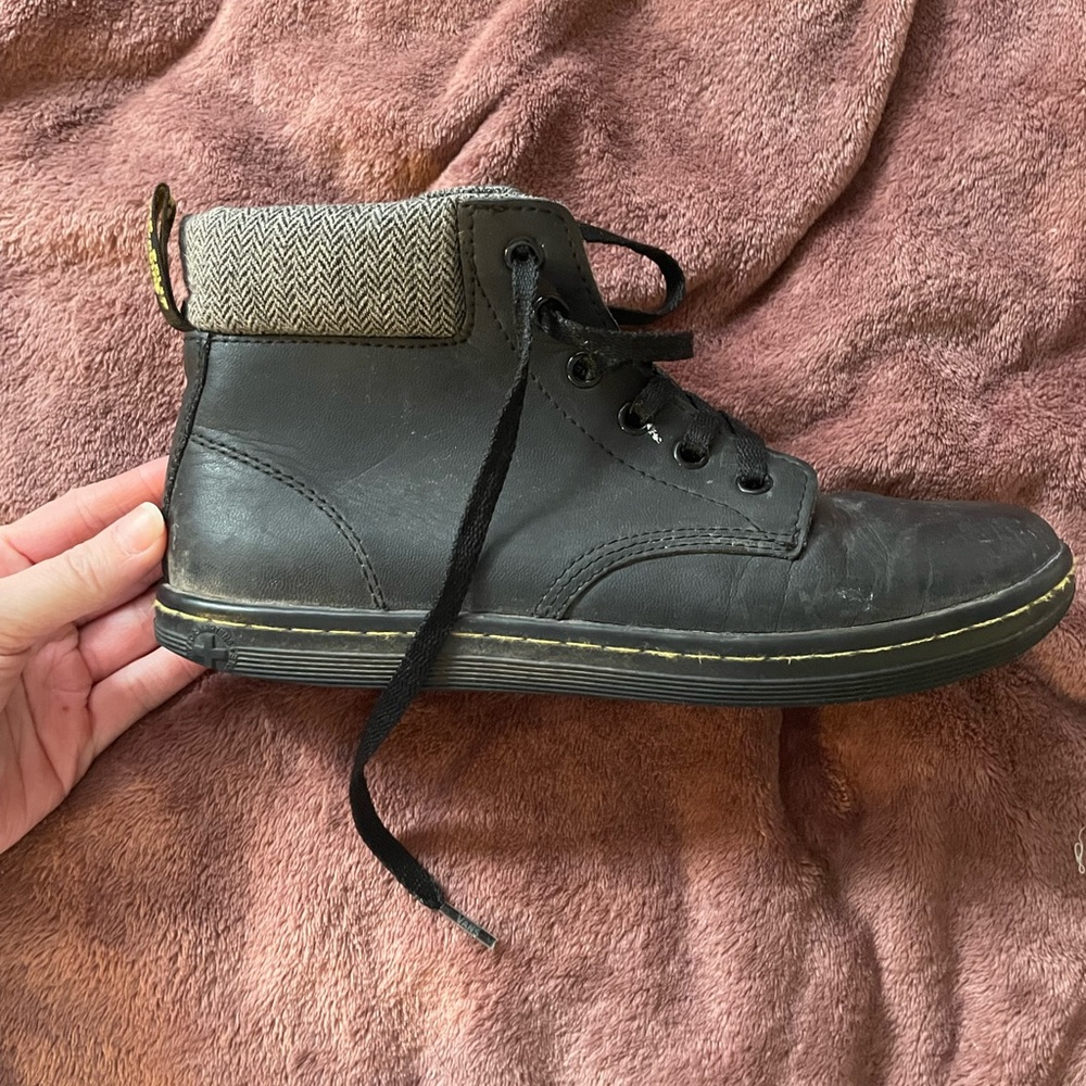 Womens Dr. Martens Black Maelly Padded Collar Leather Boots